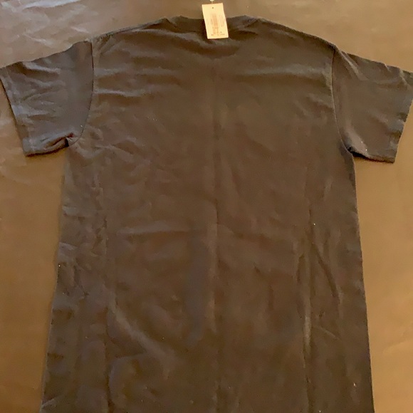 BNWT Graphic Tee Adult Small - Picture 3 of 3